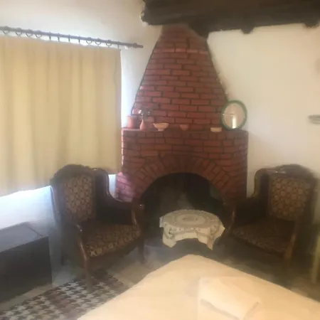 Homestay Alice Pansiyon Cottage House